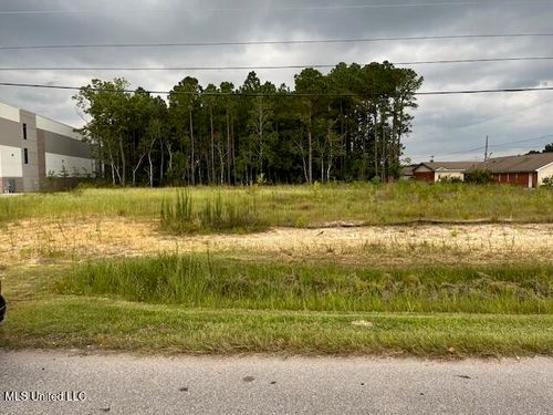 3701 Bienville Blvd, Ocean Springs, MS, 39564-5804 | Card Image