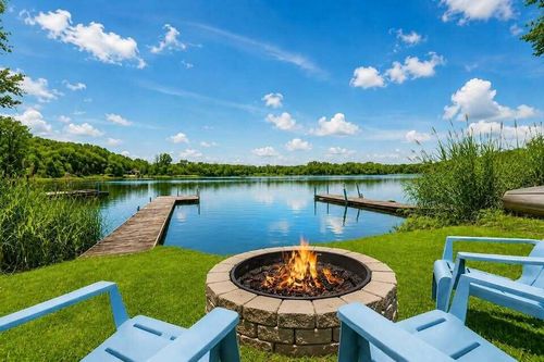 2555 Melvin Rd, Pinckney, MI, 48169-9301 | Card Image