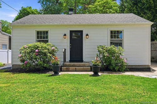 192 Iceland Dr, Huntingtn Sta, NY, 11746-4242 | Card Image