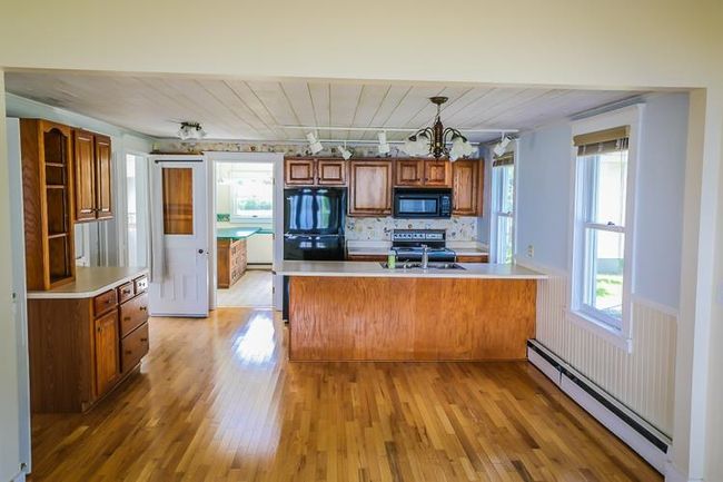 1227 E Shore Rd, House other with 3 bedrooms, 2 bathrooms and null parking in Isle La Motte VT | Image 4