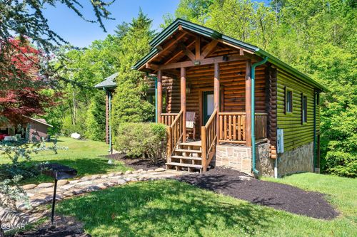 511 Houser Rd, Gatlinburg, TN, 37738-5237 | Card Image