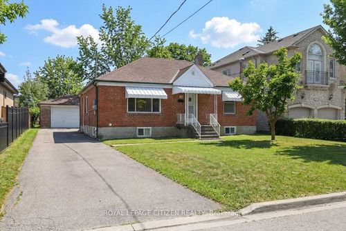 main-20 Dunsmore Gdns, North York, ON, M3H3M2 | Card Image