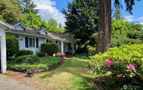 9100 Lake Washington Blvd Ne, Bellevue, WA, 98004-4823 | Card Image