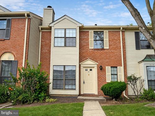 11 Wosniak Ct, LAWRENCEVILLE, NJ, 08648-2630 | Card Image
