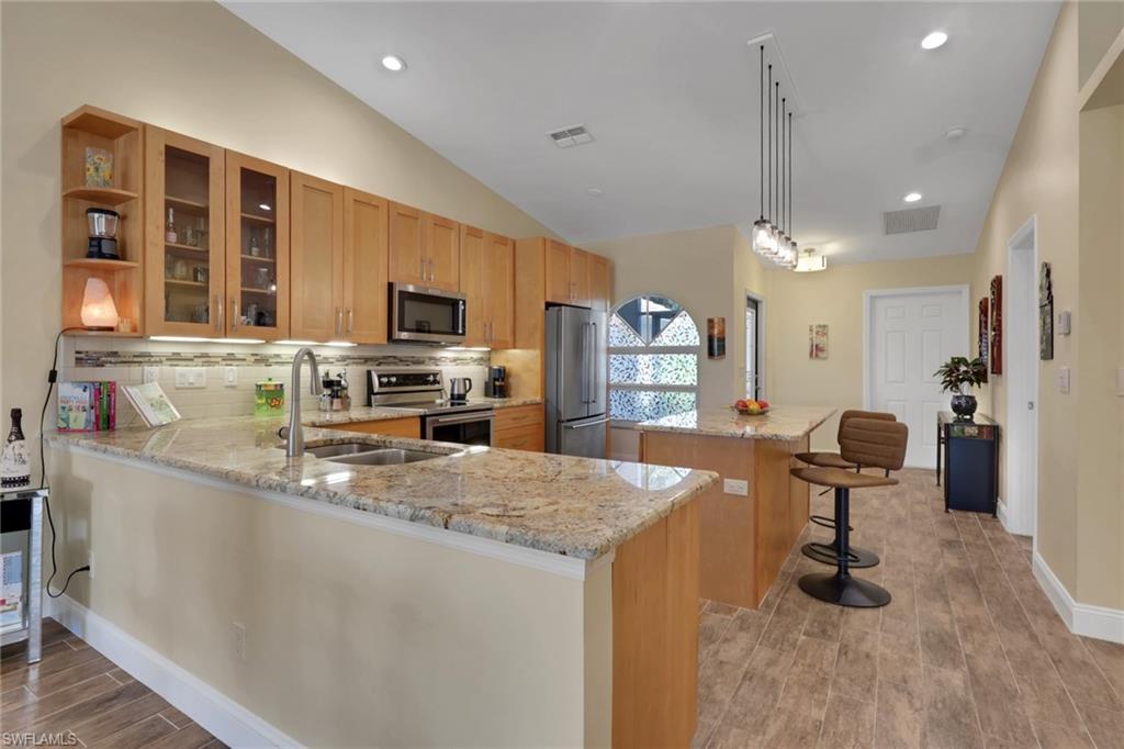 Residential in NAPLES 4