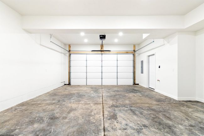 272 Red Oak Ln, Townhouse with 3 bedrooms, 3 bathrooms and 2 parking in Morgantown WV | Image 38