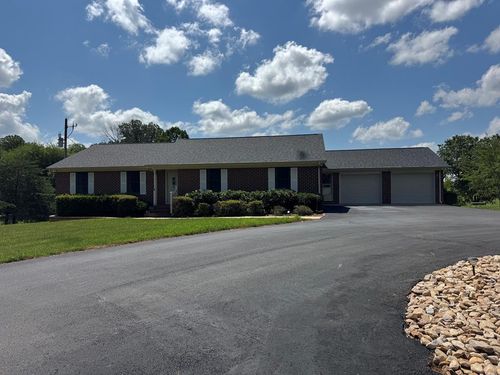 258 Willow Oak Rd, Appomattox, VA, 24522-9576 | Card Image