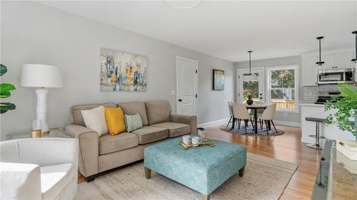 83 Cadora Ave, Warwick, RI, 02886-1951 | Card Image