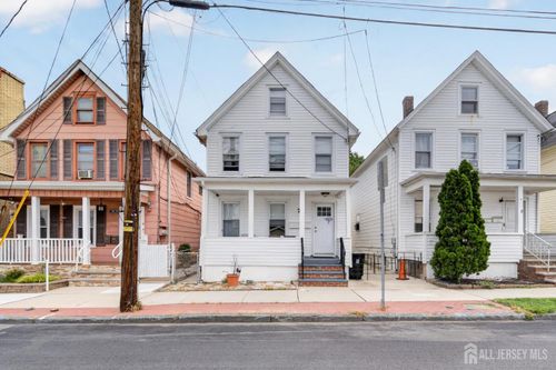 2-70 Pershing Ave, Carteret, NJ, 07008-2401 | Card Image