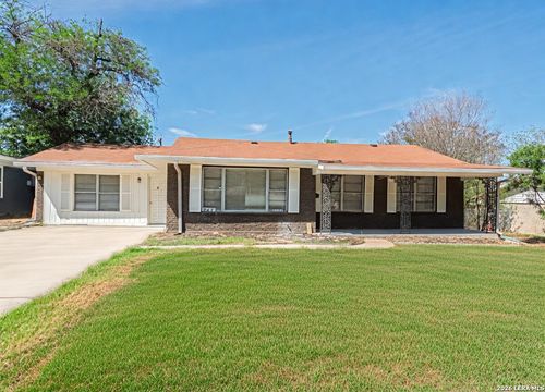 243 Maplewood Ln, San Antonio, TX, 78216-6726 | Card Image