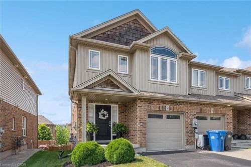 32 Jeffrey Dr, Guelph, ON, N1E0M4 | Card Image