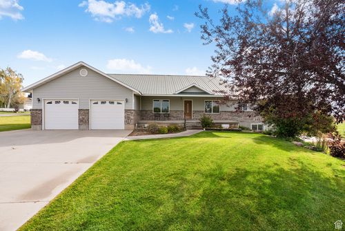 1176 E 900 S, Preston, ID, 83263-4408 | Card Image