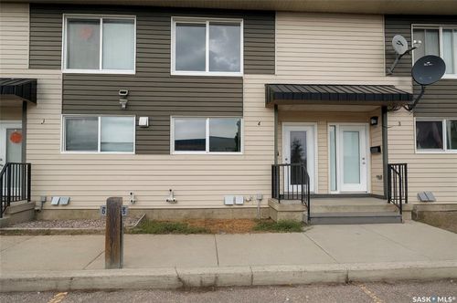 4-315 Av N S, Saskatoon, SK, S7M2N2 | Card Image