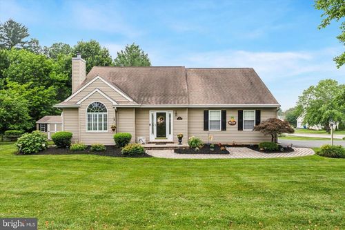 302 S Brookside Dr, OXFORD, PA, 19363-1190 | Card Image
