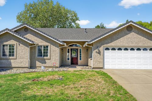 3220 Wandsworth Dr, Shasta Lake, CA, 96019-2271 | Card Image