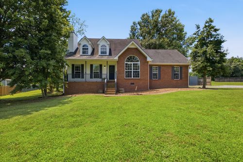 7301 W Cook Rd, Springfield, TN, 37172-6443 | Card Image