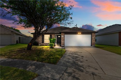 3806 Los Arroyos Dr, Corpus Christi, TX, 78414-5790 | Card Image