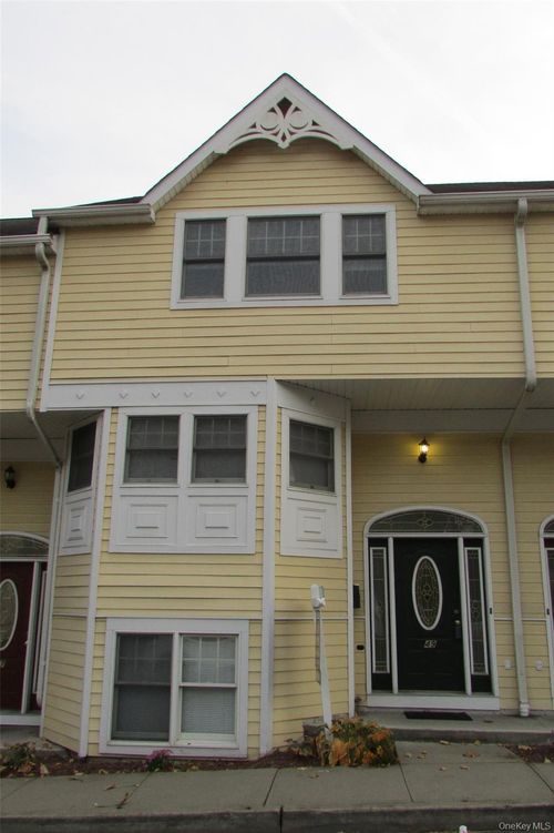 49 W Catherine St, Nyack, NY, 10960-2422 | Card Image