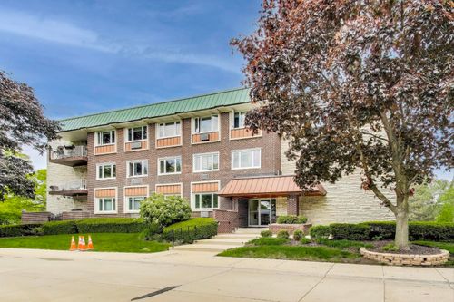 apt-202-2700 E Bel Aire Dr, Arlington Heights, IL, 60004-6660 | Card Image