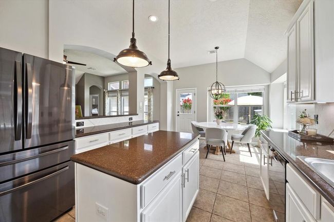 3231 Summerland Dr, House other with 3 bedrooms, 2 bathrooms and 2 parking in Manvel TX | Image 12