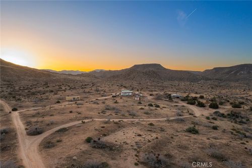 1111 Saratoga, Pioneertown, CA, 92268 | Card Image