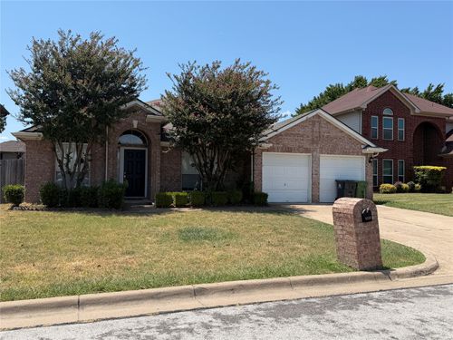 6224 St Leonard Dr, Arlington, TX, 76001-7845 | Card Image
