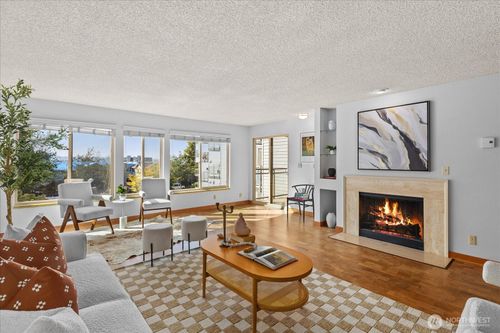 unit-208-200 James St, Edmonds, WA, 98020-3573 | Card Image