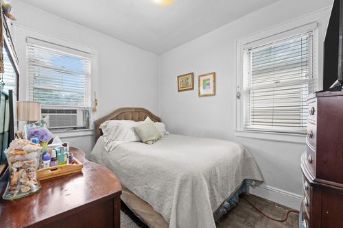 26 94th St, East Elmhurst, NY, 11369-1717 | Card Image