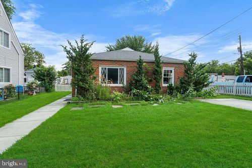 38 4th St, LAUREL, MD, 20707-4102 | Card Image