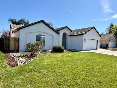 1304 N Birch St, Porterville, CA, 93257-8843 | Card Image