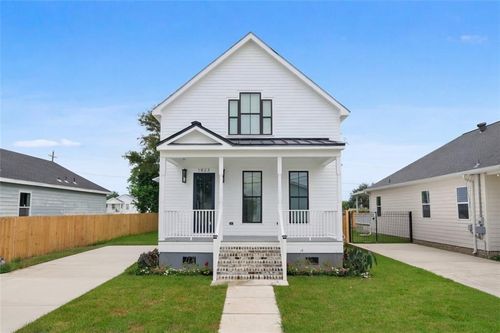 1823 Alexander Ave, Arabi, LA, 70032-1744 | Card Image