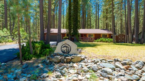 11 Shasta Trl, Graeagle, CA, 96103-1277 | Card Image