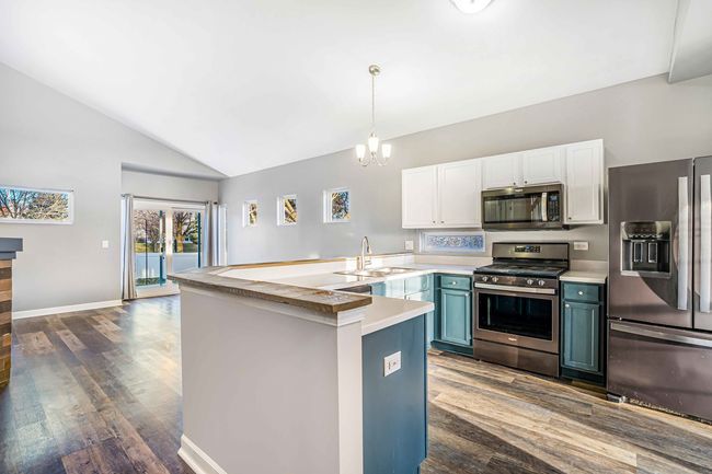 5741 Lake Pointe Dr, House other with 2 bedrooms, 3 bathrooms and 2 parking in Plainfield IL | Image 6