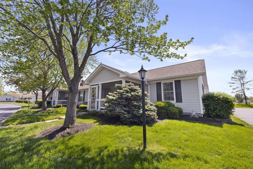 8565 Victoria Meadow Ln, Reynoldsburg, OH, 43068-9740 | Card Image