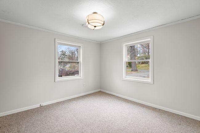 934 Matianuck Ave, House other with 3 bedrooms, 1 bathrooms and 4 parking in Windsor CT | Image 15