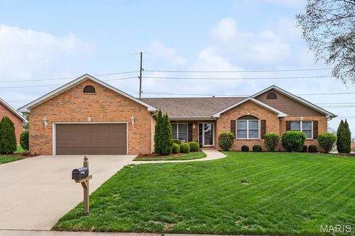 108 Calypso Dr, Belleville, IL, 62221-4392 | Card Image