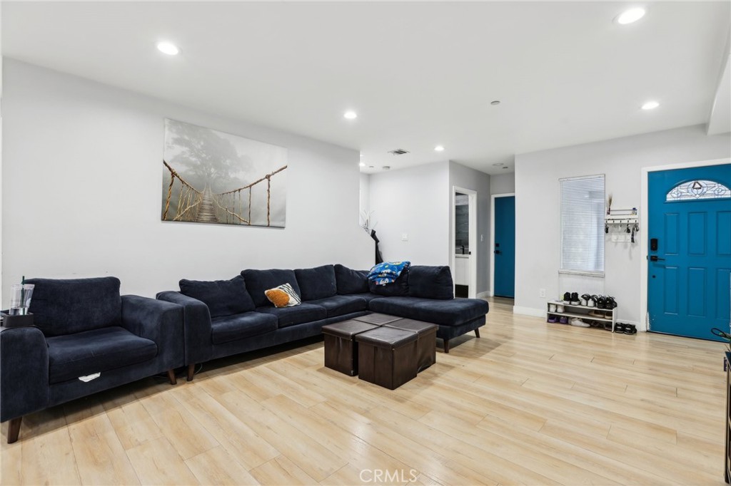 Residential Income in Huntington Park 4