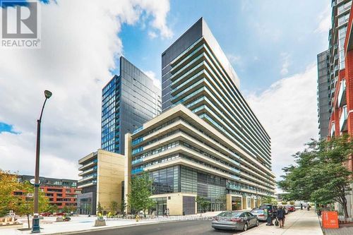 905w-36 Lisgar St, Toronto, ON, M6J0C7 | Card Image