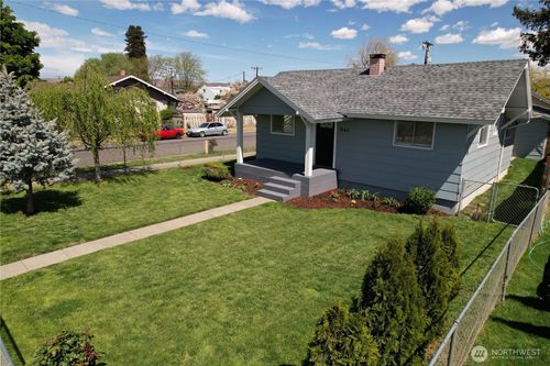 701 Queen Ave, Yakima, WA, 98902-4352 | Card Image