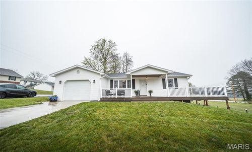 436 8th St, Vienna, MO, 65582-8820 | Card Image