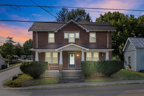 302 College St, Sadieville, KY, 40370-9521 | Card Image
