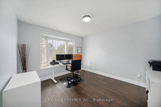 122 Robert Hicks Dr, House attached with 6 bedrooms, 5 bathrooms and 2 parking in North York ON | Image 21