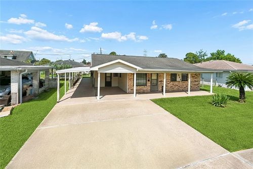 1552 Redwood Dr, Harvey, LA, 70058-3818 | Card Image