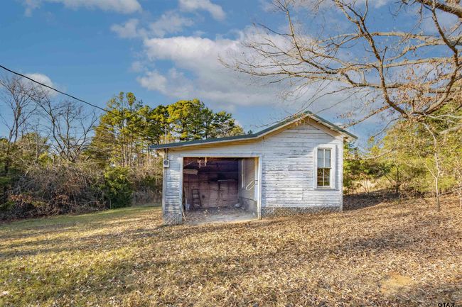 4395 Fm 49, House other with 3 bedrooms, 2 bathrooms and null parking in Mineola TX | Image 36