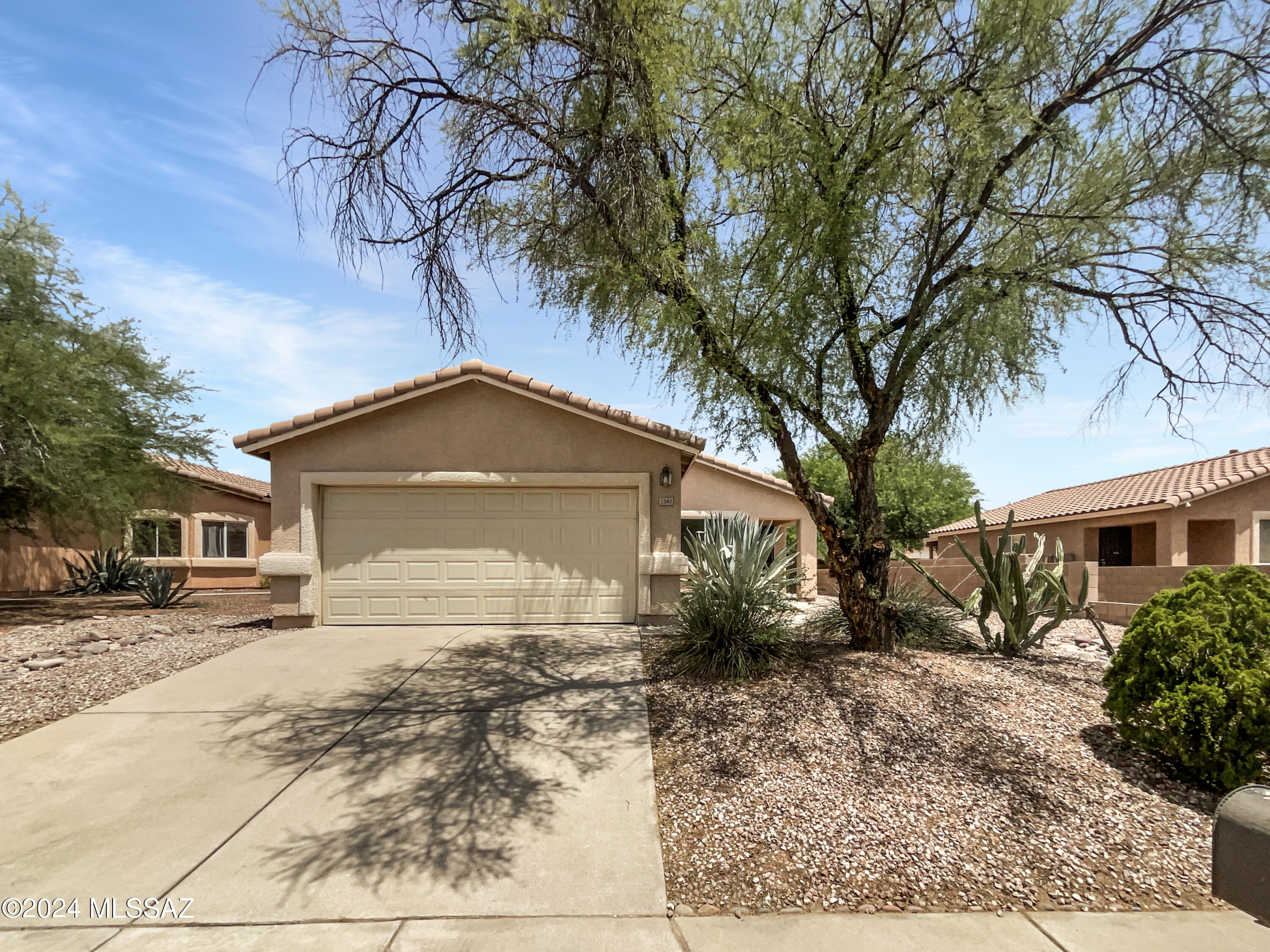 Roundwood Pl, Tucson, AZ 85745