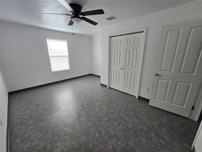 C - 702 W 6 Th St, Home with 2 bedrooms, 1 bathrooms and 1 parking in Taylor TX | Image 4
