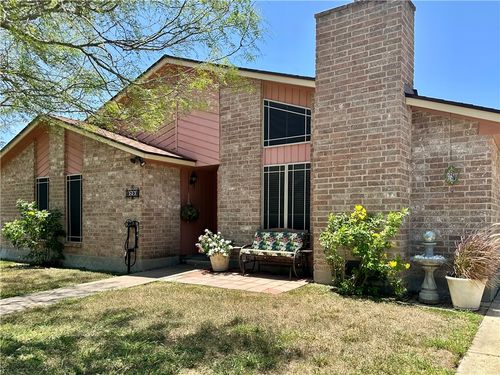 3233 Dunbarton Oak St, Corpus Christi, TX, 78414-3505 | Card Image