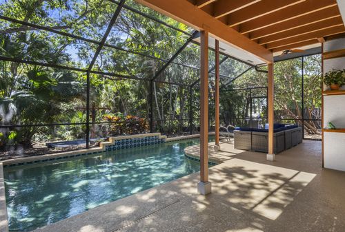 2250 Se Country Club Ln, Stuart, FL, 34996-5131 | Card Image