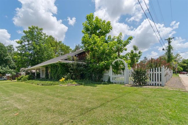 View of yard | Image 40