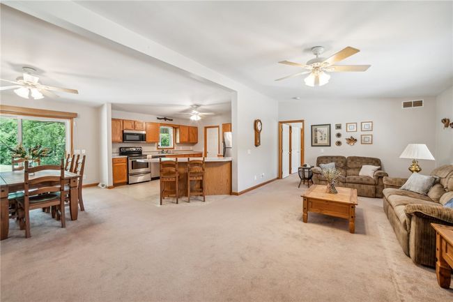452 Upper Service Rd, House other with 3 bedrooms, 3 bathrooms and 8 parking in Hookstown PA | Image 16